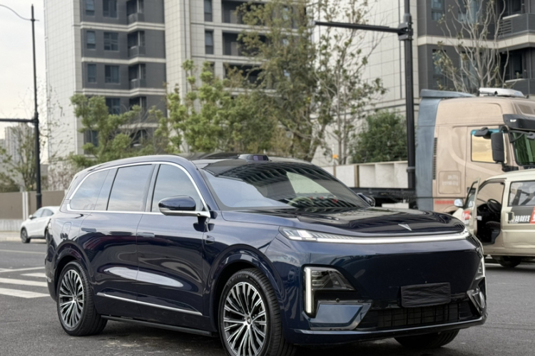 深蓝汽车 深蓝S09 2025款 四驱Ultra+ 高定版车身外观6007