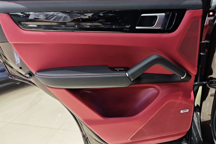 保时捷 2018款 Cayenne 3.0T中控内饰7010