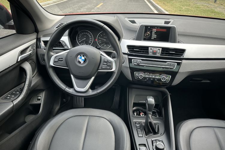 宝马X1 2016款 sDrive18Li 尊享型中控内饰7003