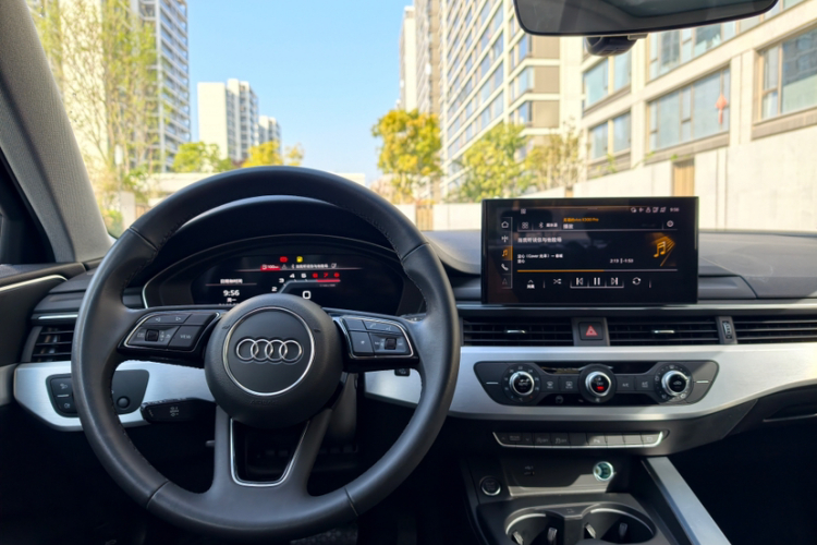 奥迪A4L 2023款 40 TFSI 时尚动感型中控内饰7001