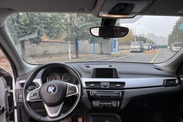 宝马X1 2016款 sDrive18Li 尊享型中控内饰7003