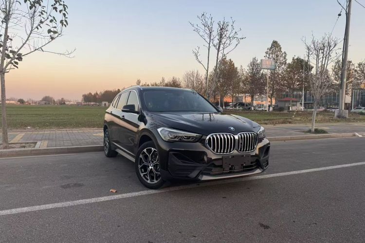 宝马X1 2020款 sDrive25Li 领先型车身外观6002