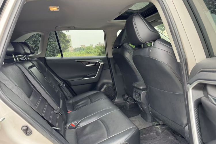 丰田 威兰达 2021款 2.0L CVT两驱豪华版中控内饰7006