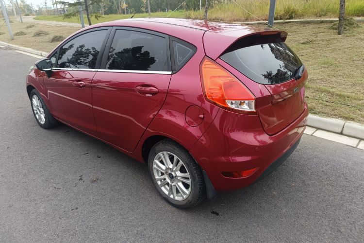 福特 嘉年华 2013款 两厢 1.5L 自动时尚型车身外观6003