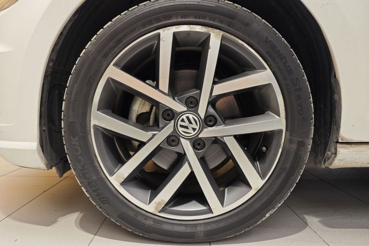 大众 高尔夫 2018款  230TSI 自动豪华型车身外观6006