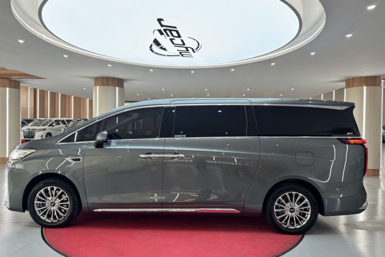 魏牌 高山 2023款 四驱行政加长版车身外观6004