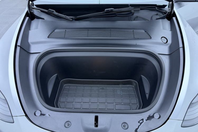 特斯拉 Model Y 2022款 后轮驱动版车身外观6003