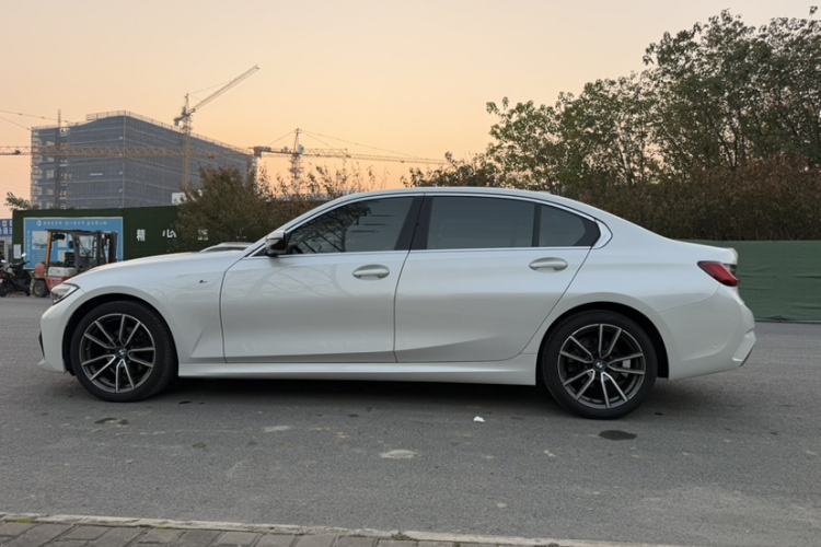 宝马3系 2020款 320Li M运动套装车身外观6003