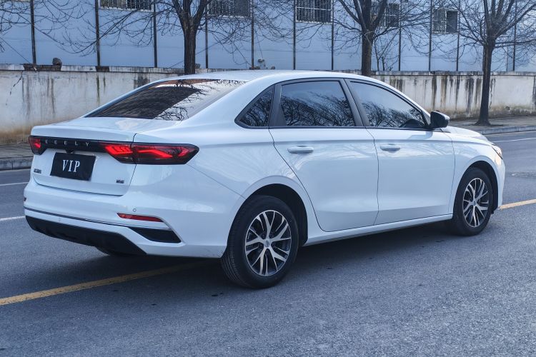 吉利汽车 帝豪 2026款 第4代 400万纪念款 1.5L 手动超越型车身外观6004