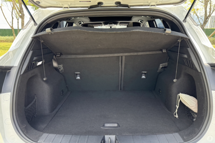 吉利汽车 缤越 2020款 PRO 260T DCT骑士中控内饰7004