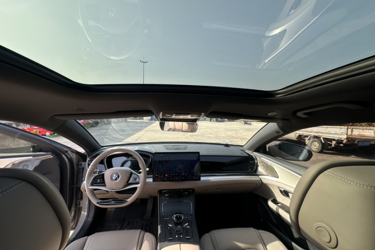 比亚迪 汉 2025款 DM-i 125KM精英型中控内饰7006