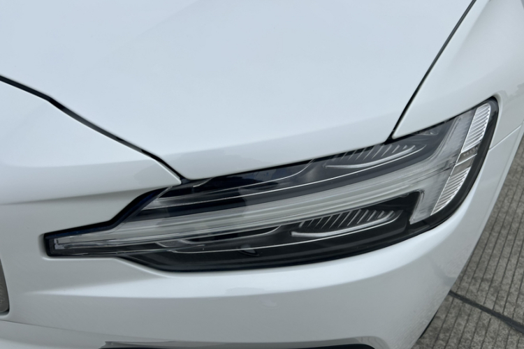 沃尔沃S60 2020款 T4 智逸豪华版车身外观6003