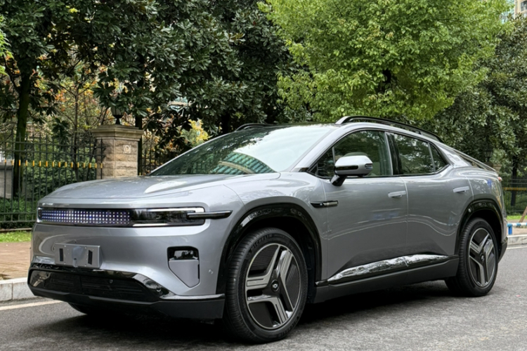 长安启源E07 2026款 纯电 四驱 90kWh Ultra车身外观1