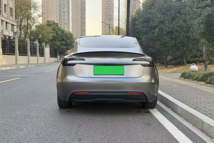 特斯拉 Model 3 2023款 后轮驱动版车身外观6008