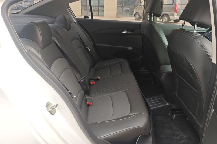 雪佛兰 科沃兹 2016款 1.5L 自动欣悦版中控内饰7004