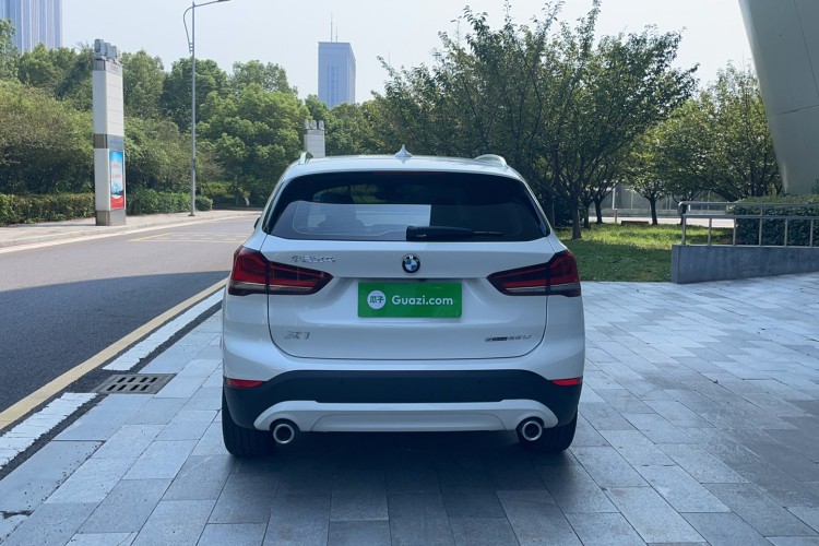 宝马X1 2022款 sDrive25Li 领先型车身外观6005