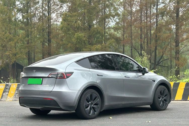 特斯拉 Model Y 2024款 后轮驱动版车身外观6006