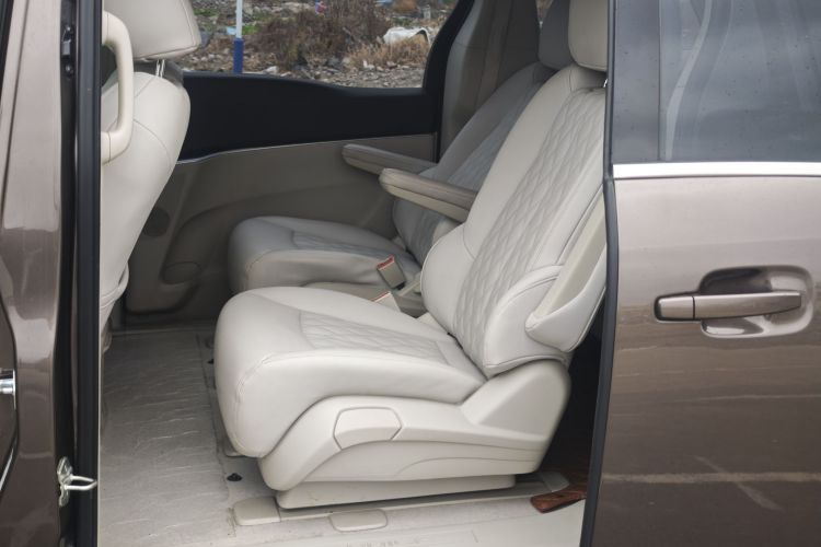 别克GL8 2023款 陆上公务舱 舒适型中控内饰7004