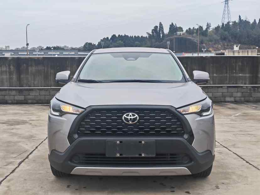 丰田 卡罗拉锐放 2024款 2.0L 智能电混双擎 先锋版(3)