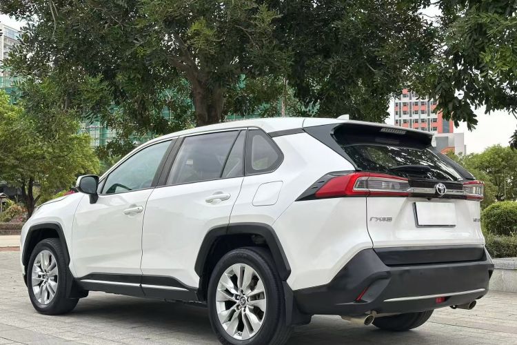 丰田 威兰达 2020款 2.0L CVT两驱豪华版车身外观6003