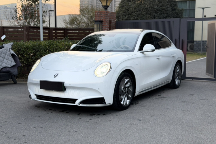 欧拉闪电猫 2022款 555km 尊贵版车身外观6003