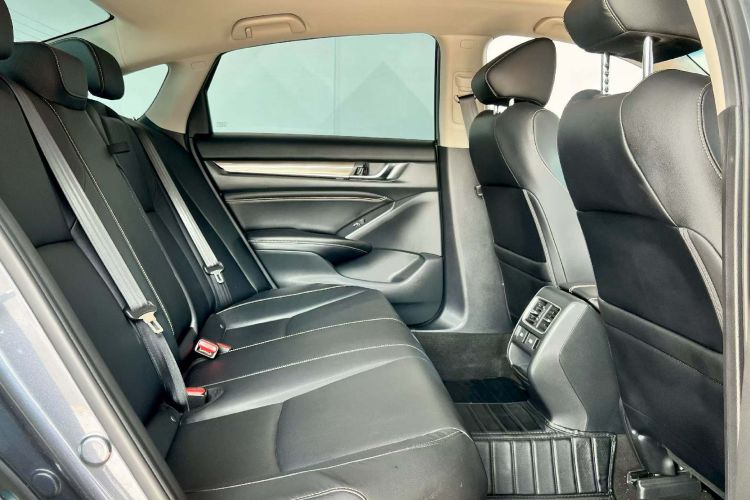 本田 雅阁 2022款 260TURBO 幻夜·尊贵版中控内饰7008