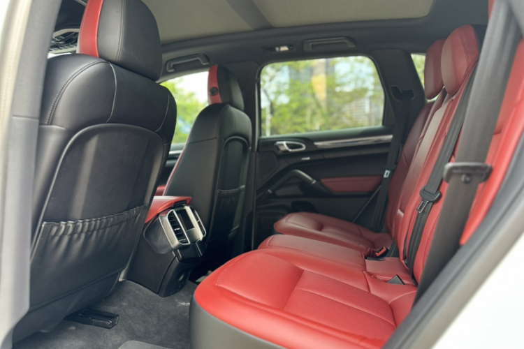 保时捷 2016款 Cayenne 3.0T中控内饰7001