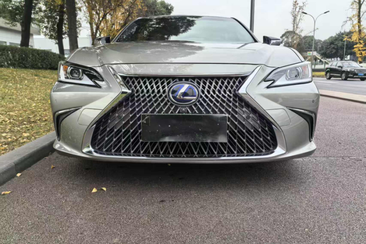 雷克萨斯ES 2021款 300h 卓越版车身外观6002