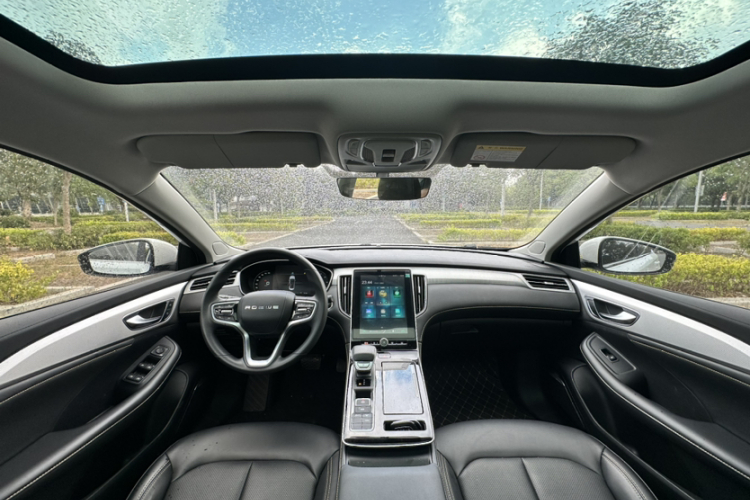 荣威i6 MAX新能源 2023款 EV 420天幕特别版中控内饰7002