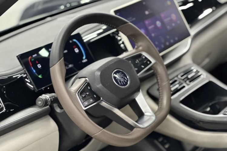 比亚迪 秦PLUS 2023款  冠军版 DM-i 120KM超越型中控内饰7002