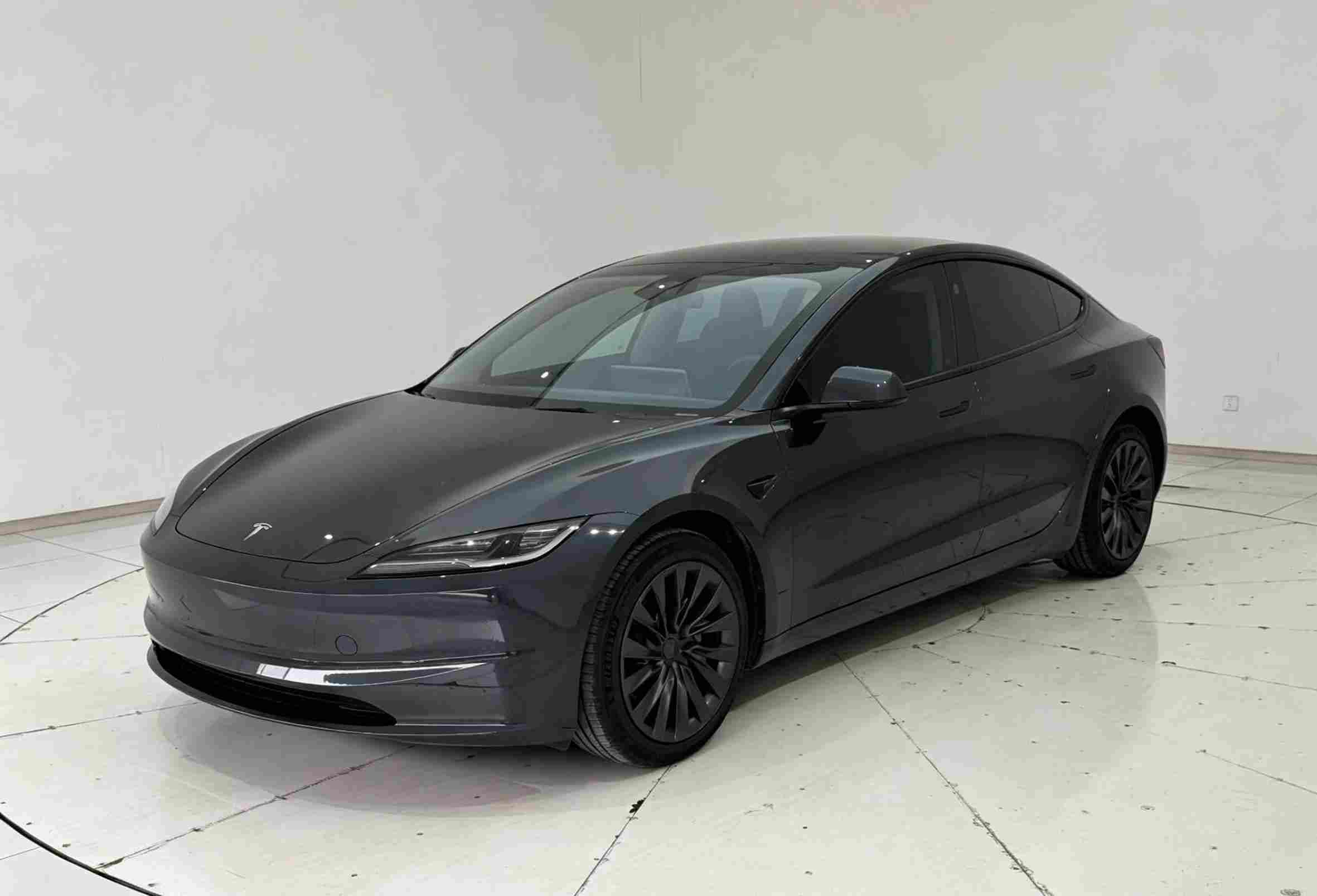贵阳二手特斯拉Model 3 2023款，价格大跳水是真香还是坑？