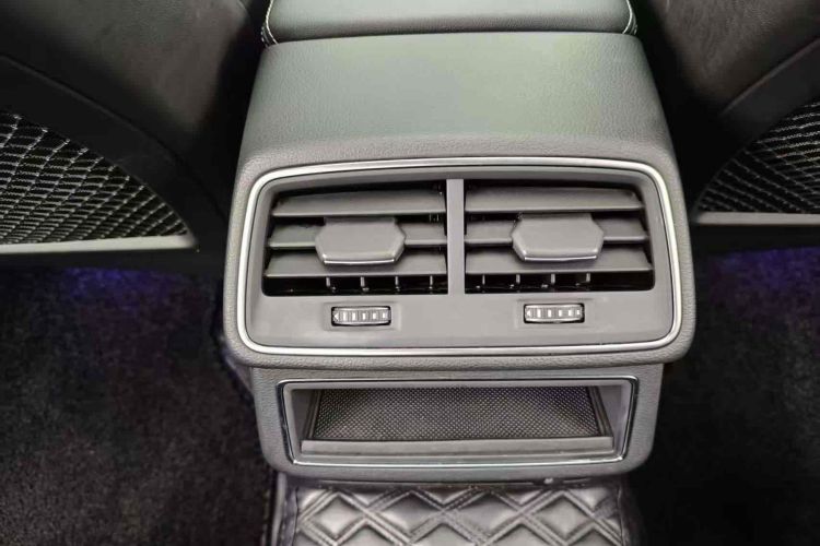 奥迪A6L 2023款 40 TFSI 豪华动感型中控内饰7005