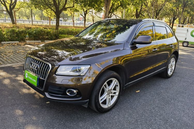 奥迪Q5 2017款 40 TFSI 技术型车身外观1