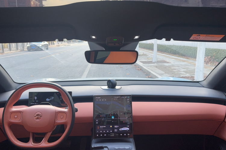 蔚来ET5 2022款 75kWh中控内饰7004