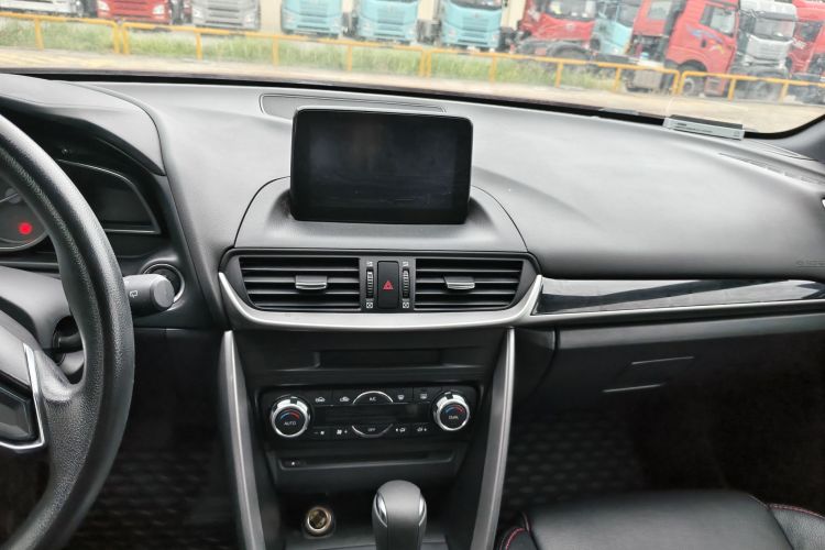 马自达CX-4 2018款 2.0L 自动两驱蓝天探索版 国V中控内饰7010