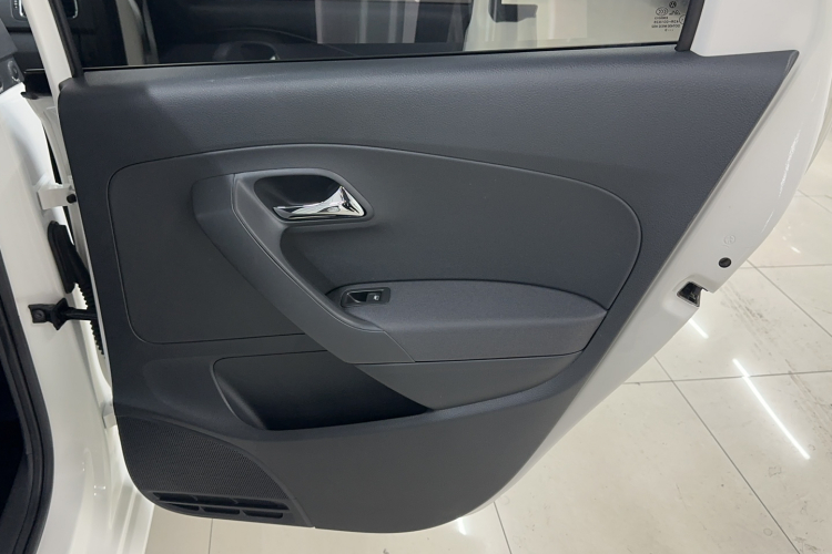 大众 Polo 2018款 1.5L 自动安享型中控内饰7008