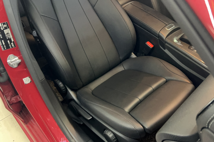 奔驰A级 2020款 改款 A 200 L 运动轿车动感型局部细节41