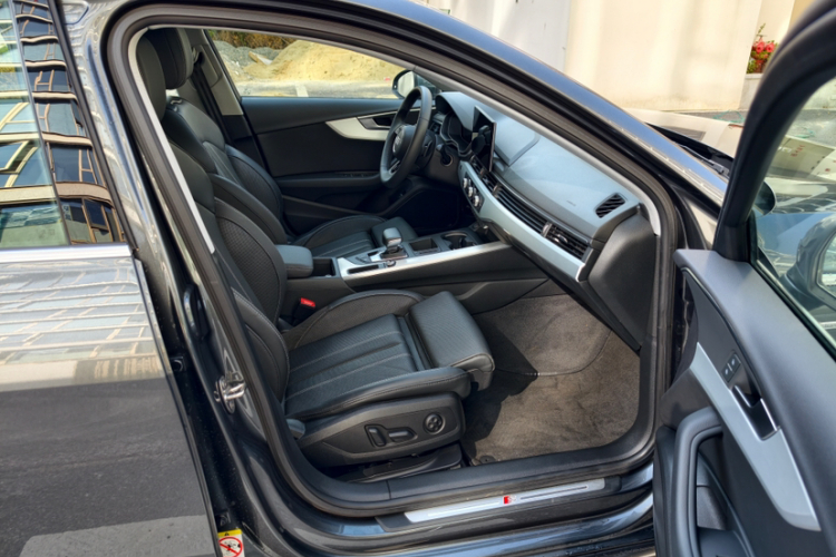 奥迪A4L 2023款 40 TFSI 时尚动感型中控内饰7007