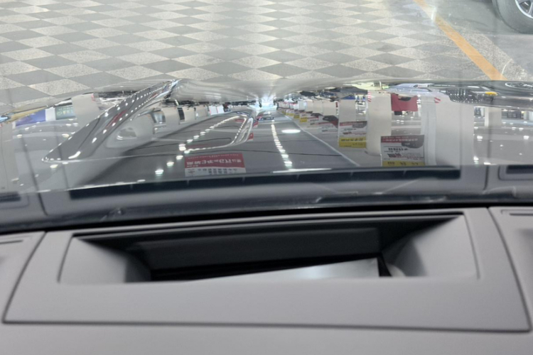 大众 途锐 2022款 3.0TSI 锐享版 曜黑运动套装中控内饰7013