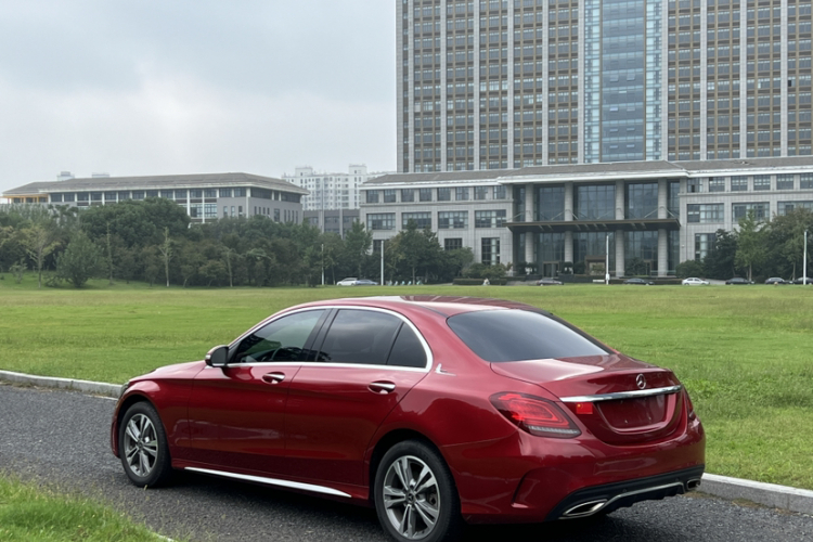 奔驰C级 2019款 C 180 L 时尚型运动版车身外观6006