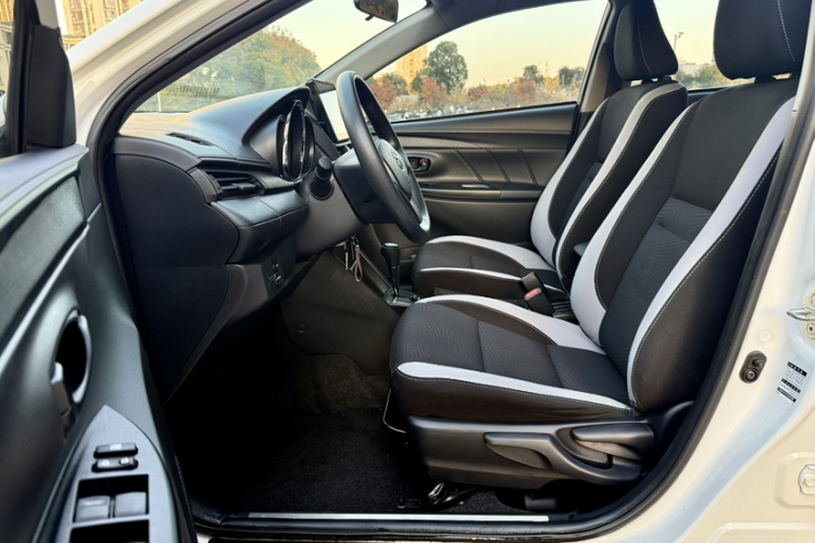 丰田 YARiS L 致炫 2021款 致炫X 1.5L CVT领先版中控内饰7006