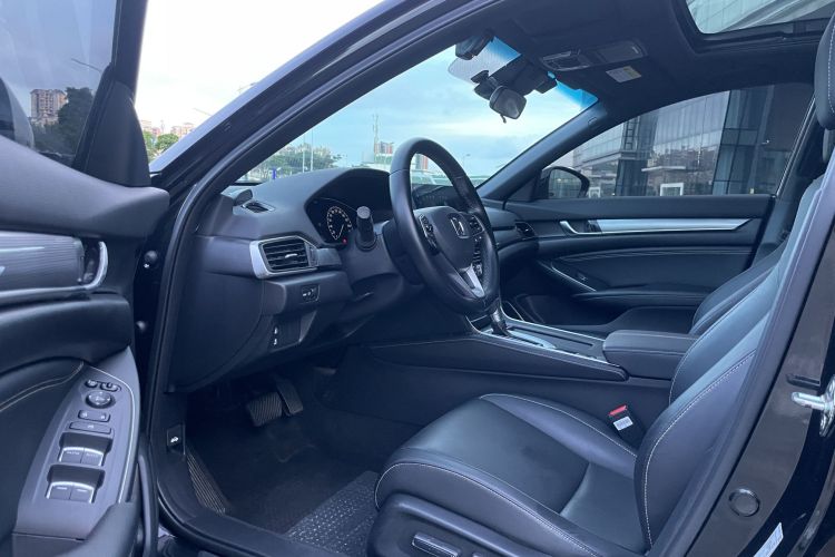 本田 英仕派 2022款 260TURBO 精致版车身外观6005