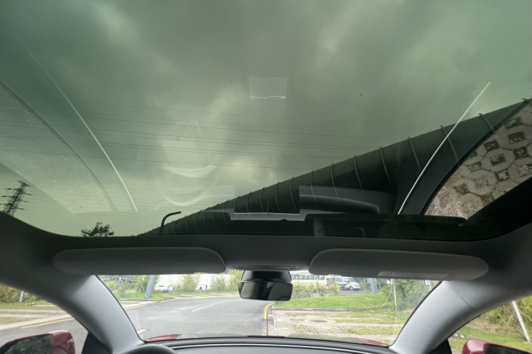 特斯拉 Model 3 2023款 长续航全轮驱动版中控内饰7001