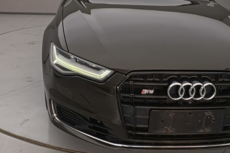 奥迪A6L 2018款 30周年年型 35 TFSI 运动型车身外观6006