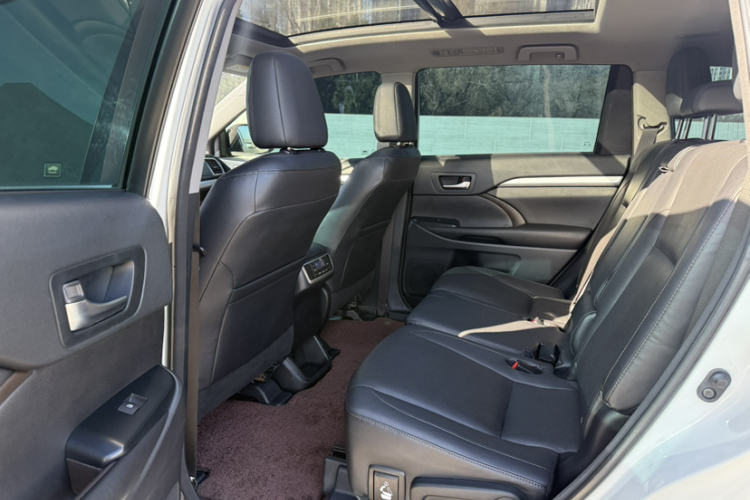 丰田 汉兰达 2015款 2.0T 四驱豪华版 7座中控内饰7001