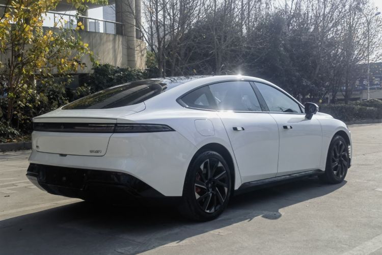 东风奕派 eπ007 2024款 200Pro增程版车身外观6003