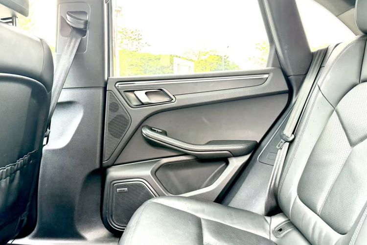 保时捷 2023款 Macan 2.0T中控内饰7001