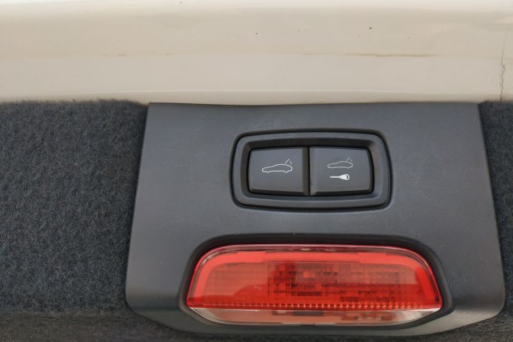 保时捷 2016款 Cayenne 3.0T局部细节9007