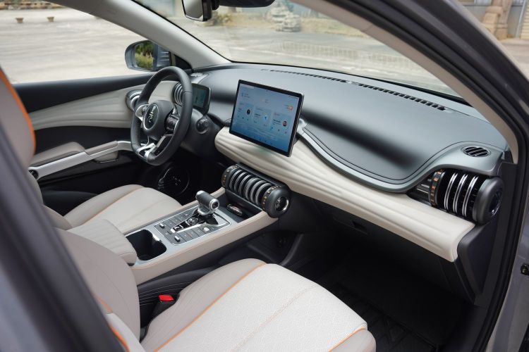 比亚迪 元PLUS 2024款 荣耀版 510KM 超越型局部细节41