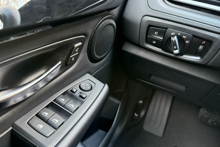 宝马2系旅行车 2016款 218i 运动设计套装中控内饰7007